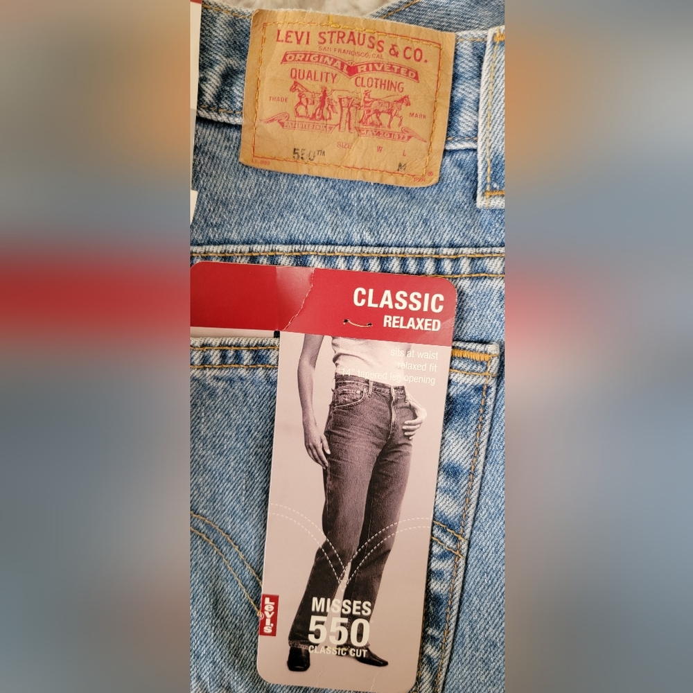 Levi Strauss Misses Relaxed Tapered Fit Leg 550 size 16 Medium Stone Washed